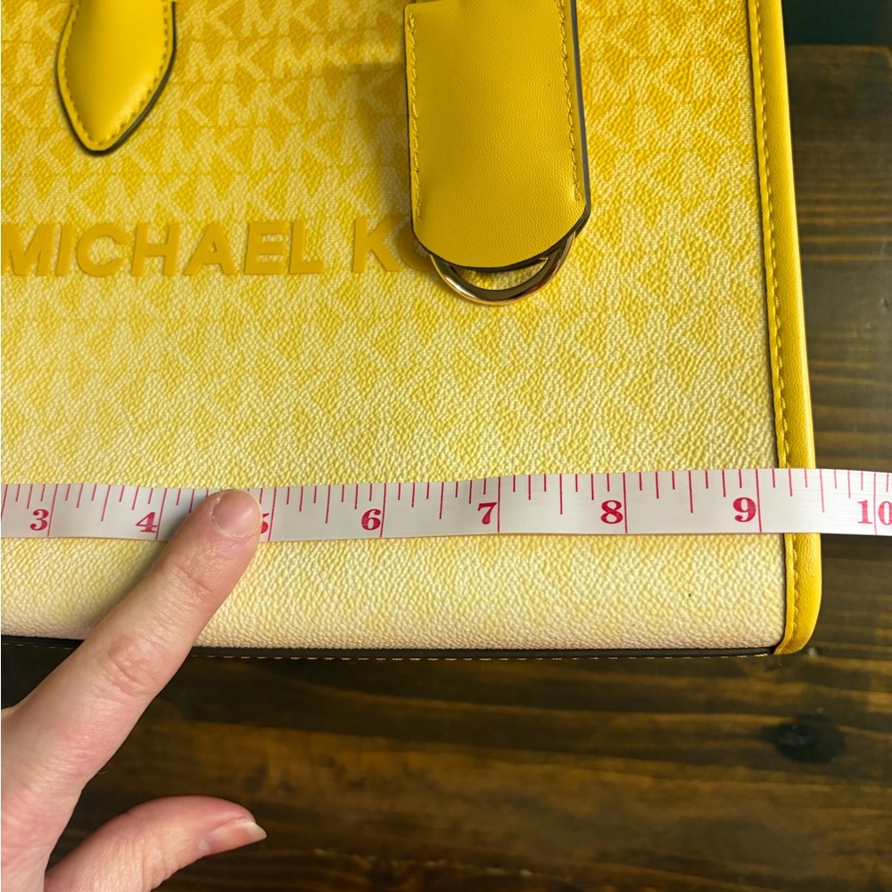 NWT Michael Kors Mirella Daisy Yellow Ombré Satchel with Detachable Strap - Picture 16 of 16
